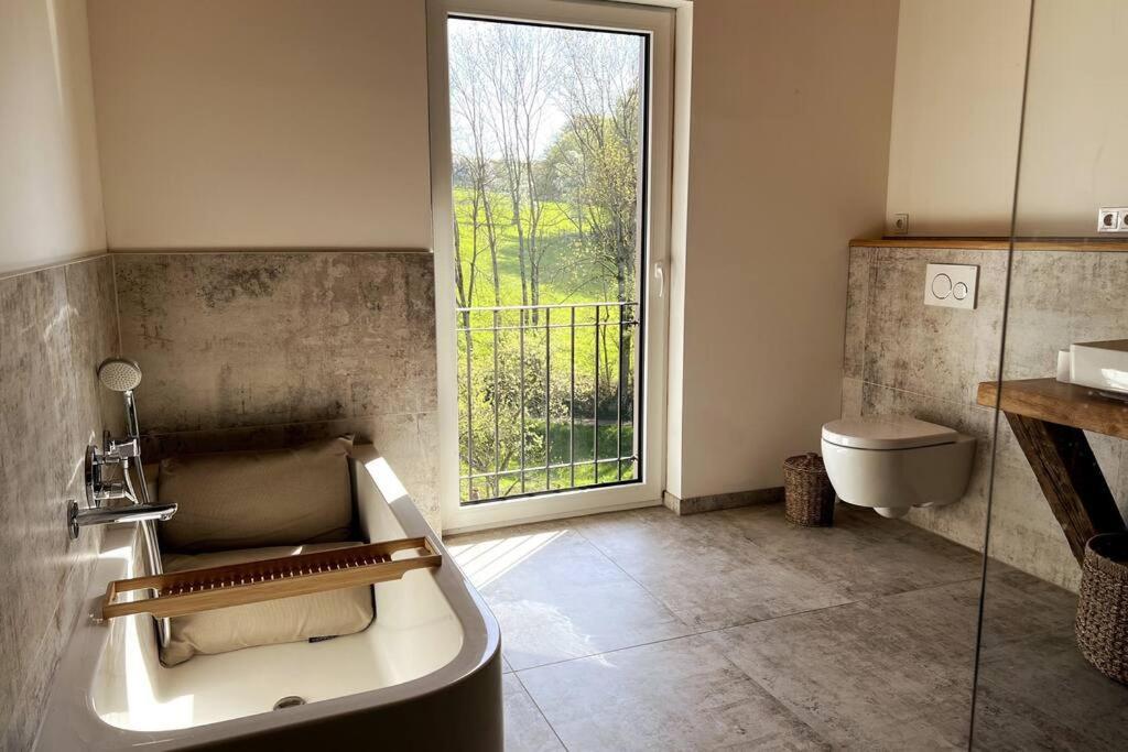 Forest Retreat- Serene 160M2 With Forest Views Wermelskirchen Luaran gambar